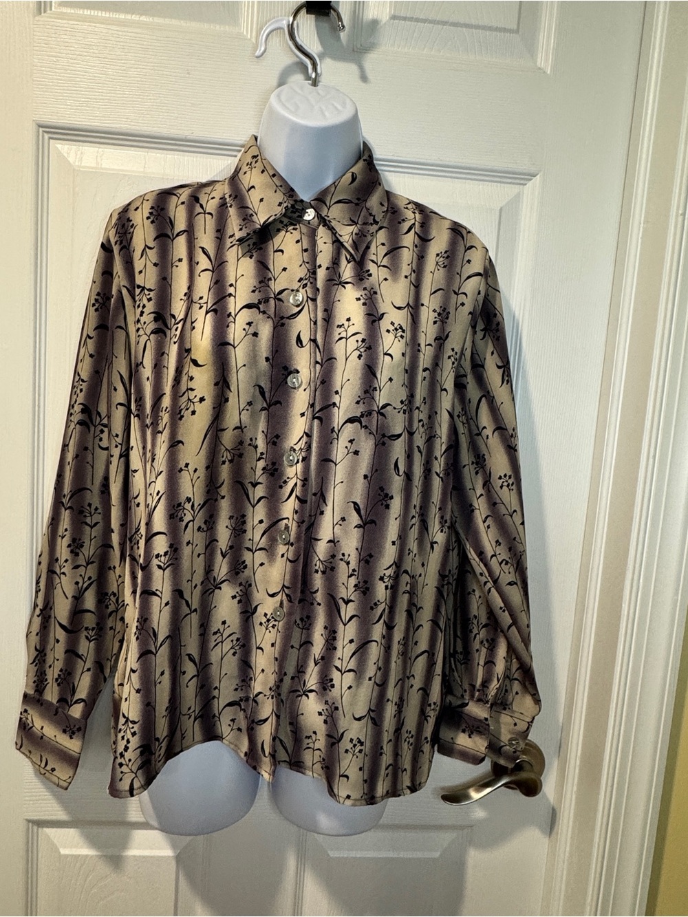 Silk-Feel Smoky Lavender Patterned Long-Sleeve Button-Up Shirt
